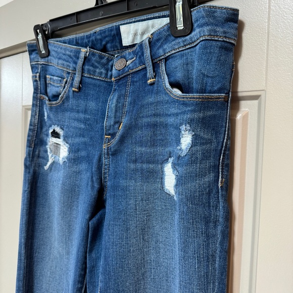 TREASURE & BOND | Skinny Fit Distressed Patched Blue Jeans Size 26W - Picture 3 of 9